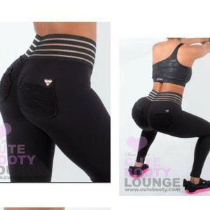 Cute Booty Super Blackout (Transparent Active Cute Booty) Scrunch Booty Capris